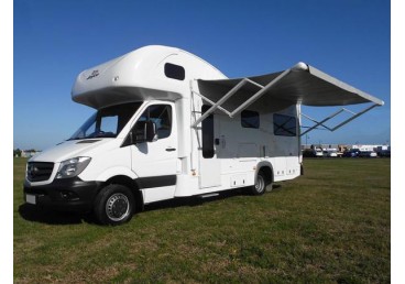 Deluxe 6 Berth Motorhome