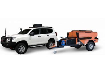 Features a fully equipped kitchen, refrigerator, comfortable seating for up to 5 people, child seats available upon request (subject to availability), ample storage space, and an easy camper set-up.